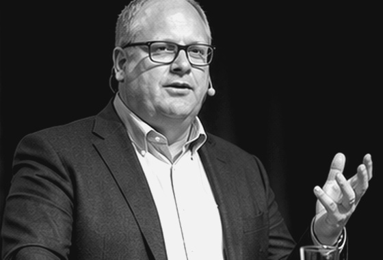 Erik Sjöstedt på scen